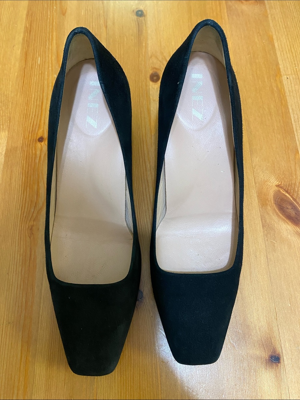 Black Suede Square-Toe Pumps - Unbranded